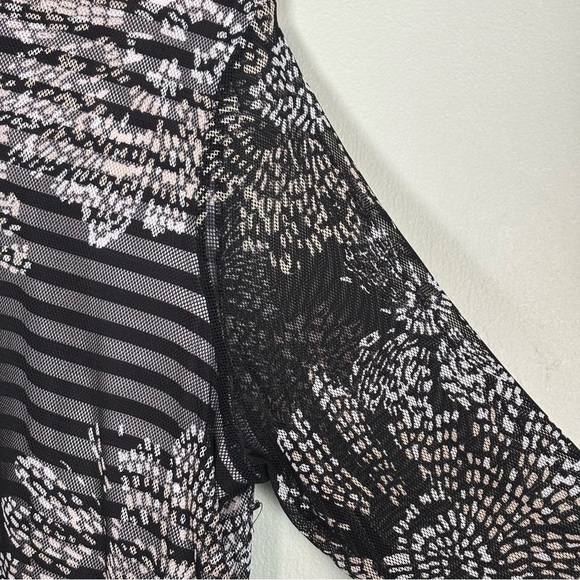 Alfred Dunner Opposites Attract Floral Mesh Stripe Top-Black/ White-Women Large - Picture 4 of 6